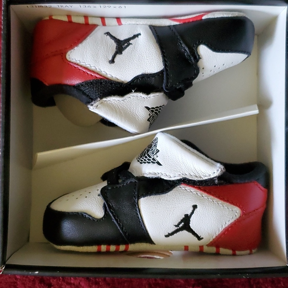 Air Jordan 1st Crib Baby Shoes 3c NEW